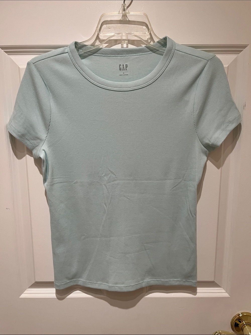 NWT GAP Essential Ribbed Crewneck T-Shirt in a Light Pastel Blue Size Small